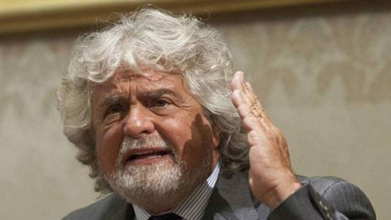 Μπέπε Γκρίλο: «Οι συμβάσεις με ιδιώτες για το οδικό δίκτυο να επιστραφούν στο δημόσιο»